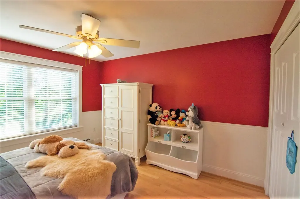 50 Dunton Circle Hampden ME 04444