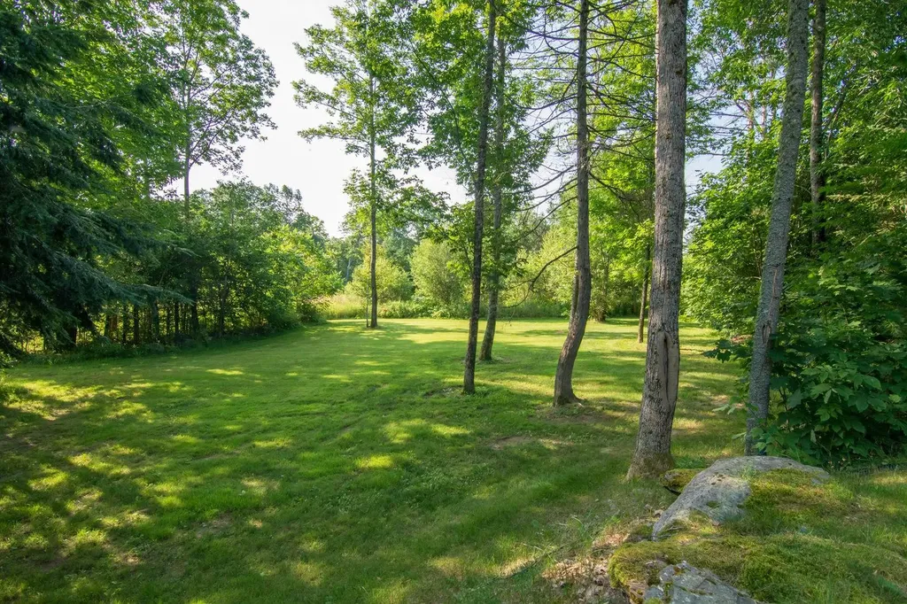 50 Dunton Circle Hampden ME 04444