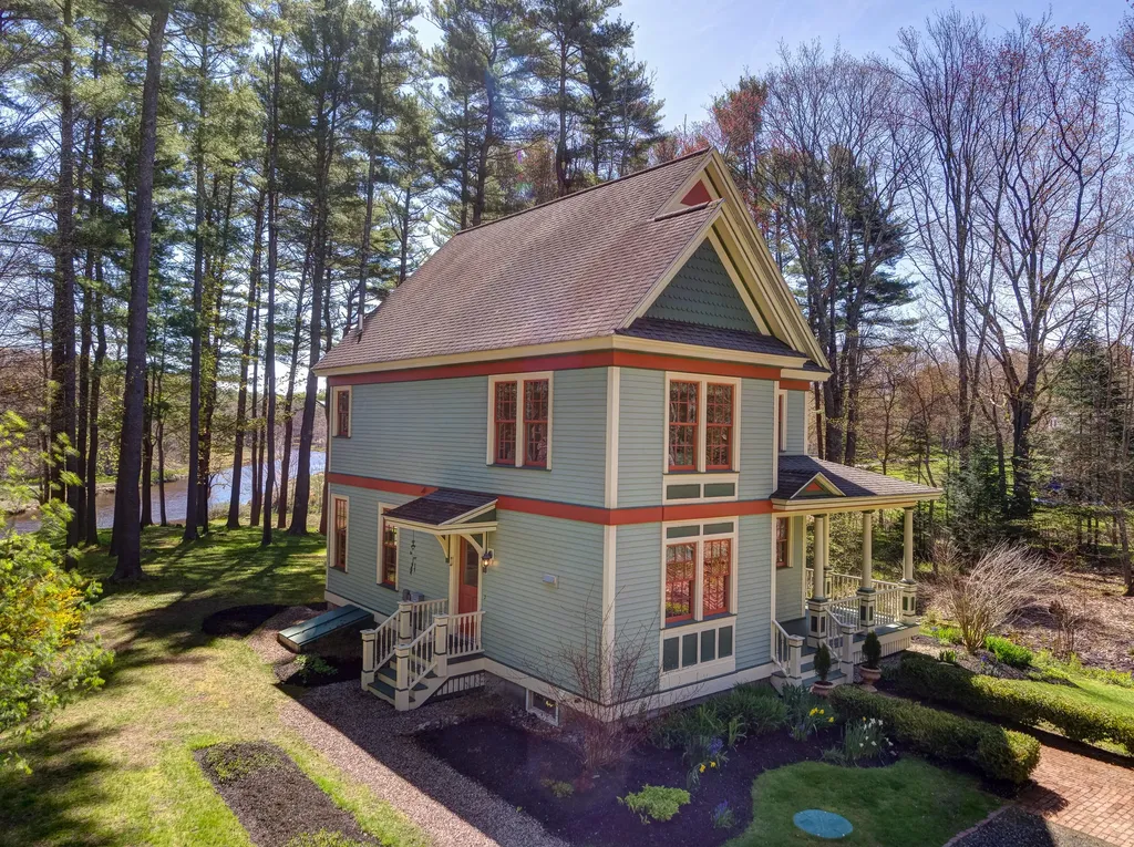 174 Summer Street Kennebunk ME 04043