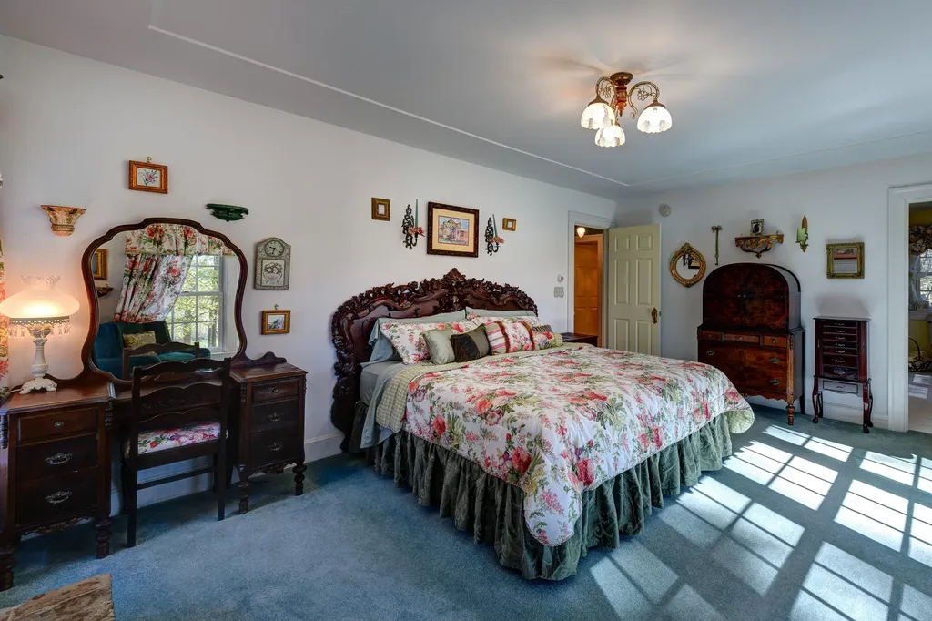 174 Summer Street Kennebunk ME 04043