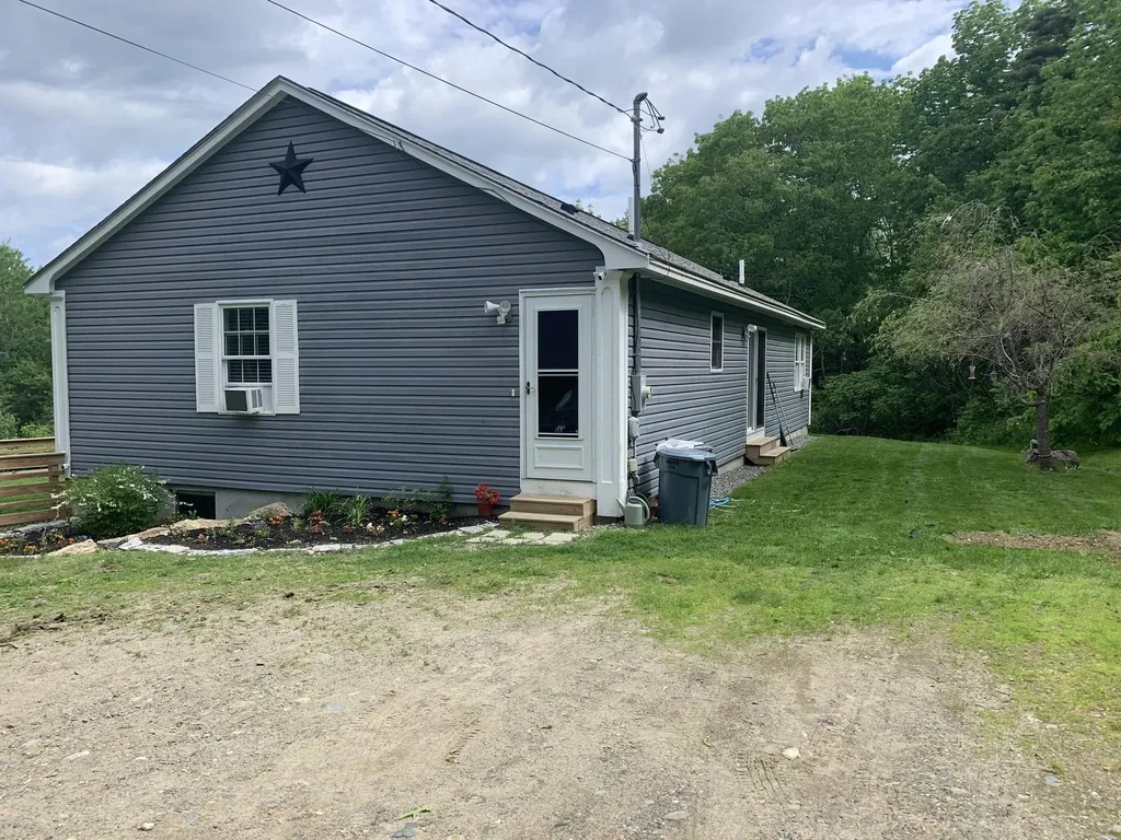517 Upper East Pond Road Nobleboro ME 04555