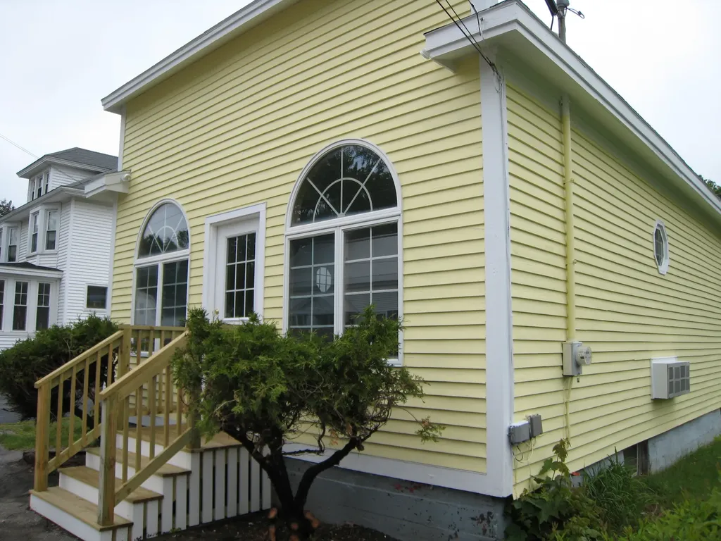 112 Beach Street Saco ME 04072