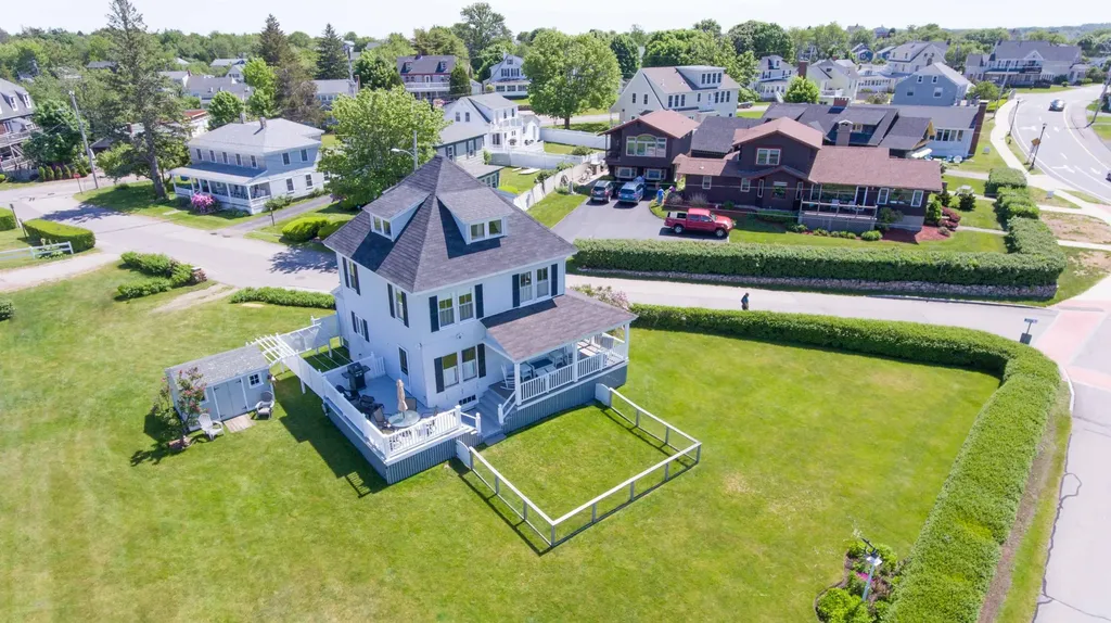 2 Willow Avenue York ME 03909