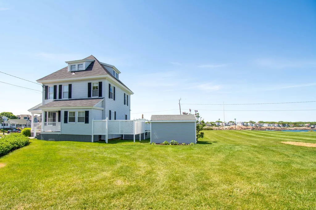 2 Willow Avenue York ME 03909