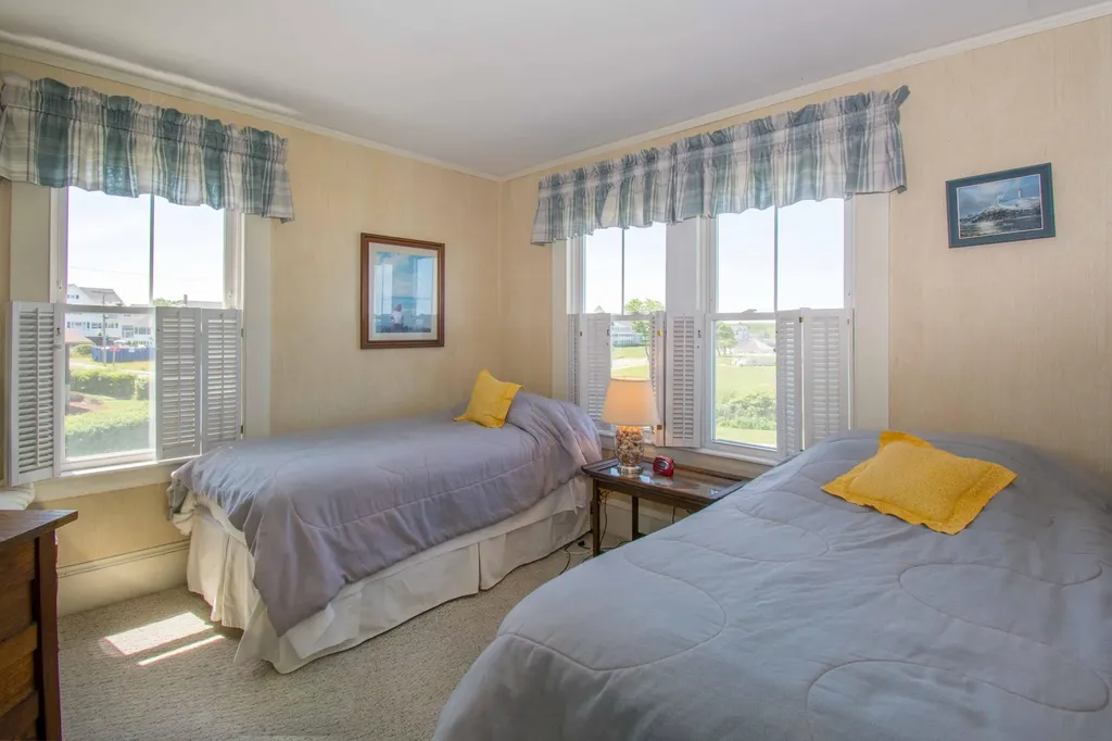 2 Willow Avenue York ME 03909