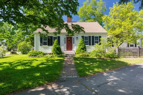 21 Elm Street Sabattus ME 04280