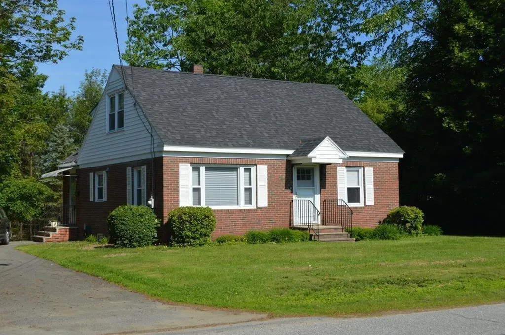 31 Whipple Street Winslow ME 04901