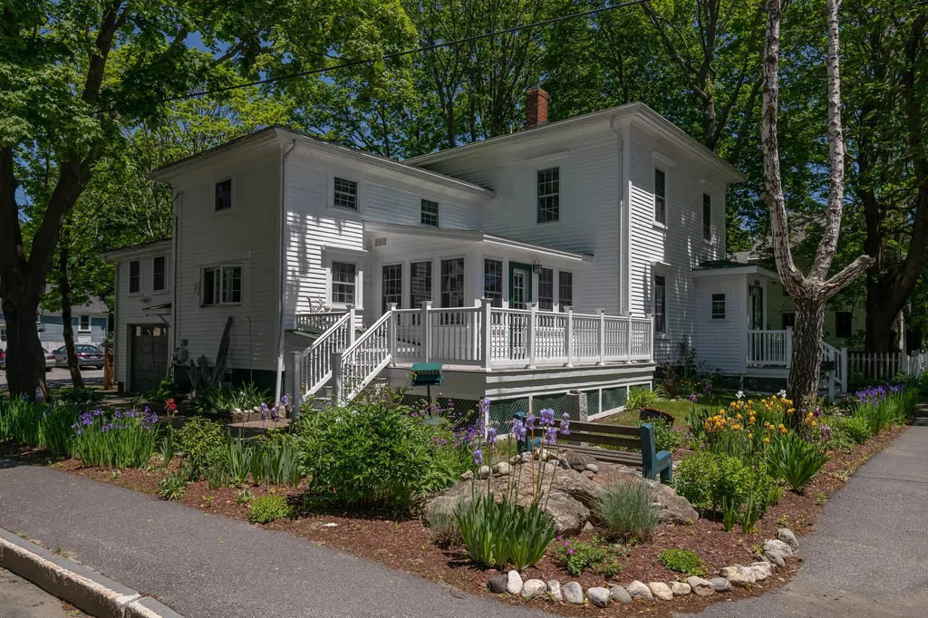 11 Corliss Street Bath ME 04530