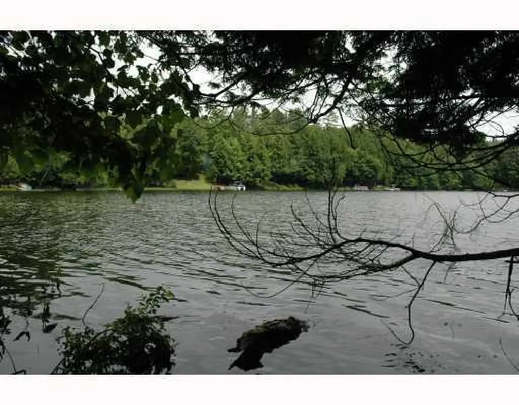 118 Goat Island Way Norway ME 04268