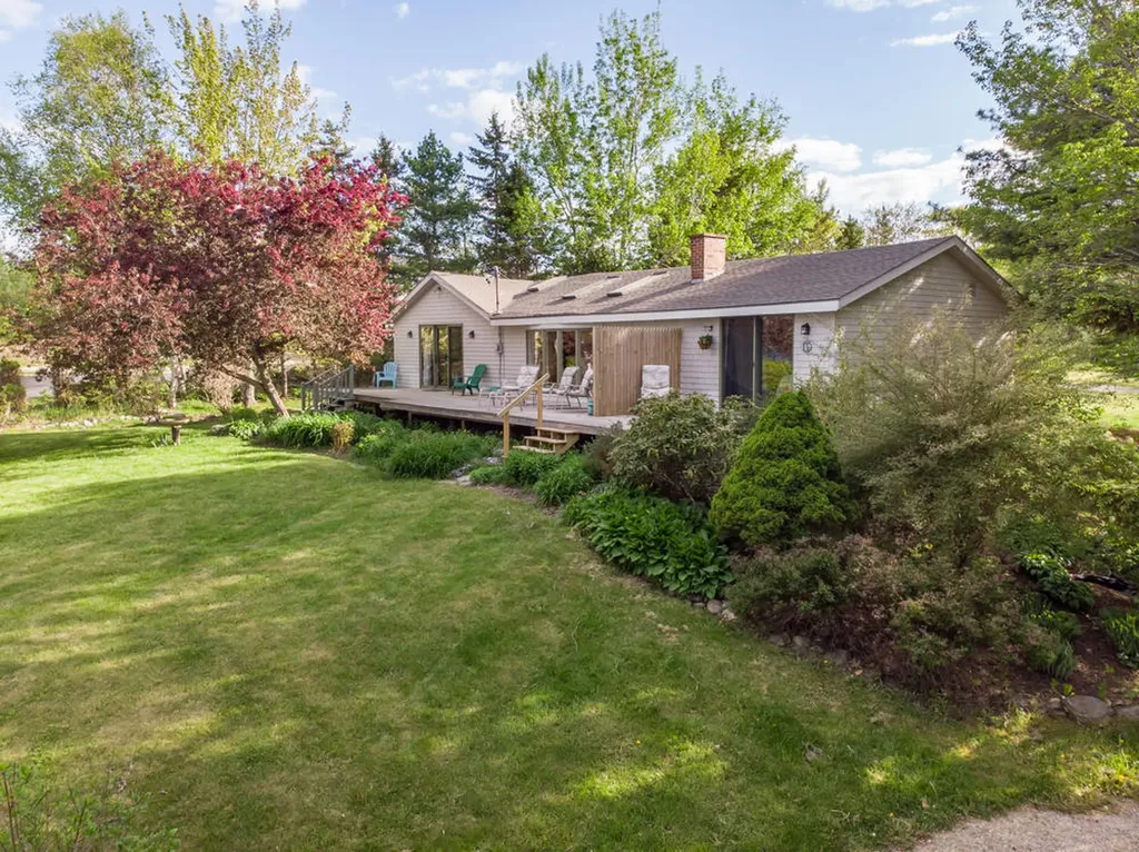 1175 Newbury Neck Road Surry ME 04684