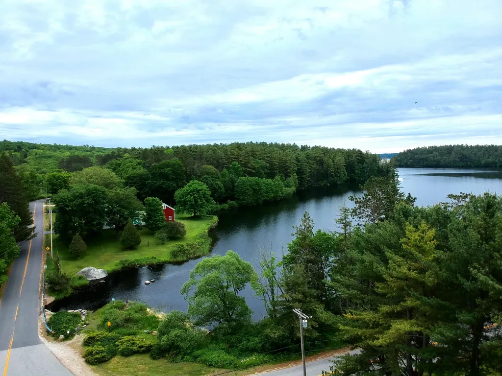 576 N Auburn Road Auburn ME 04210