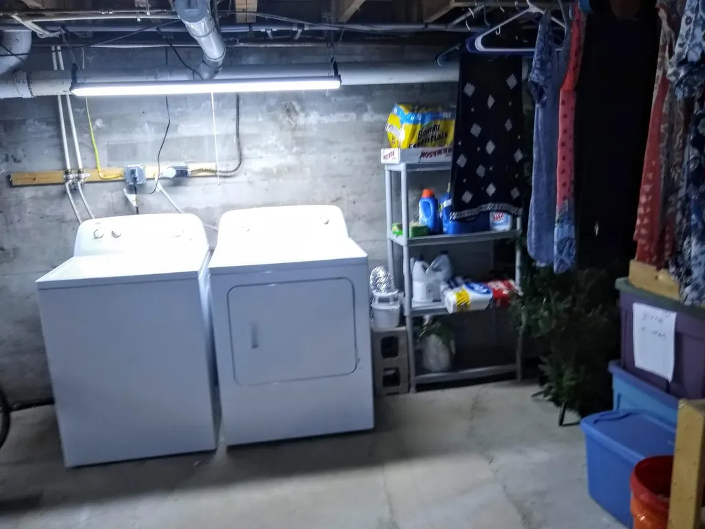 13 Allen Avenue Auburn ME 04210