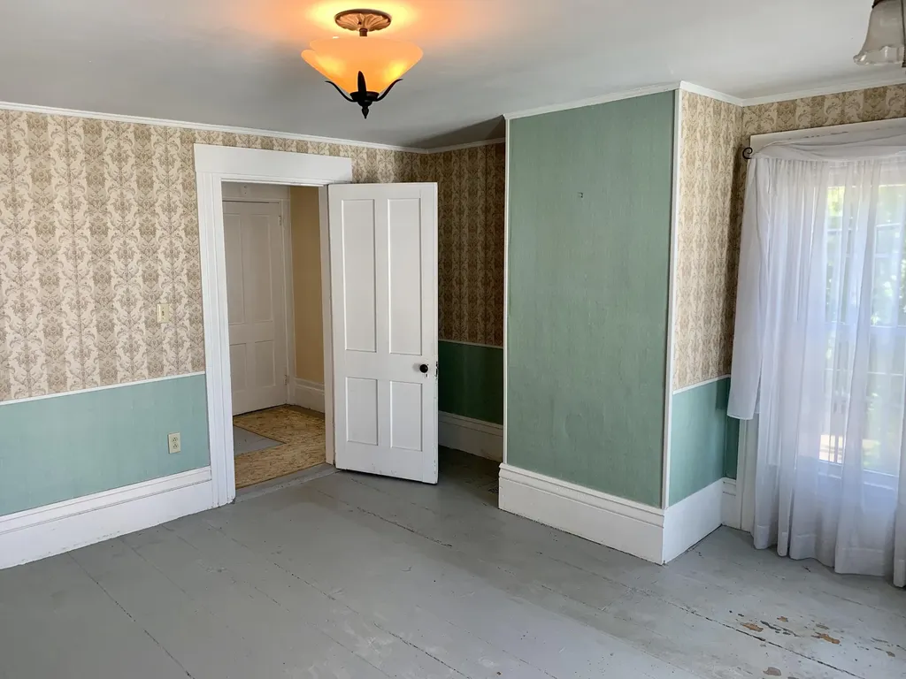 32 Washington Street Eastport ME 04631