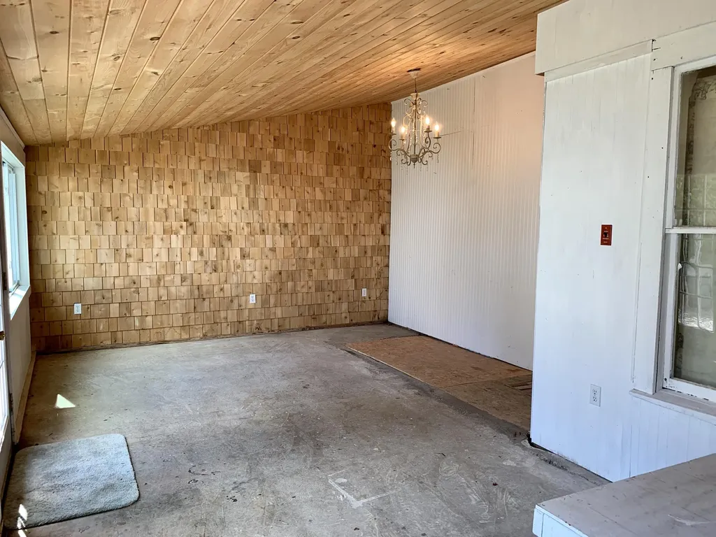 32 Washington Street Eastport ME 04631
