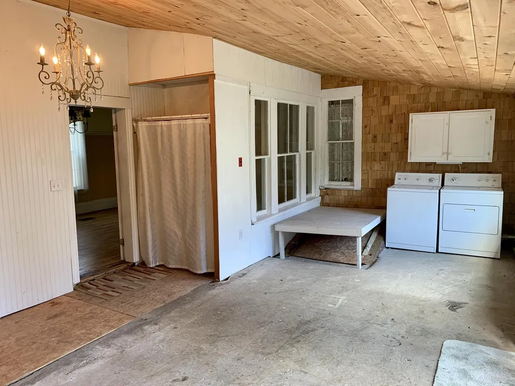 32 Washington Street Eastport ME 04631