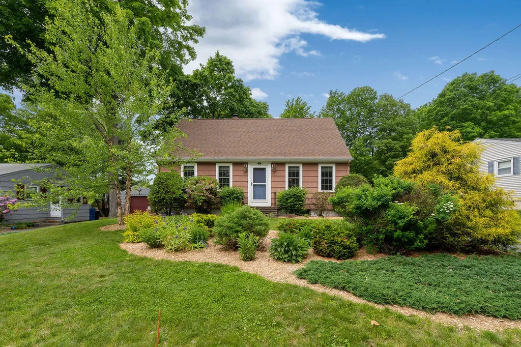 20 Hillside Road Portland ME 04103