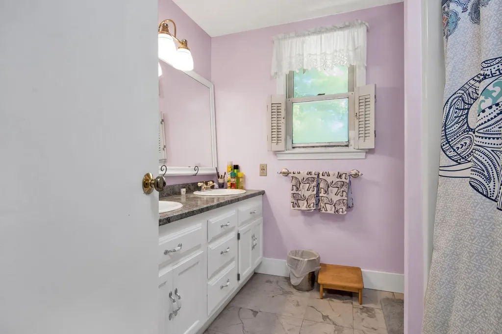 2 Hennessey Avenue Brunswick ME 04011