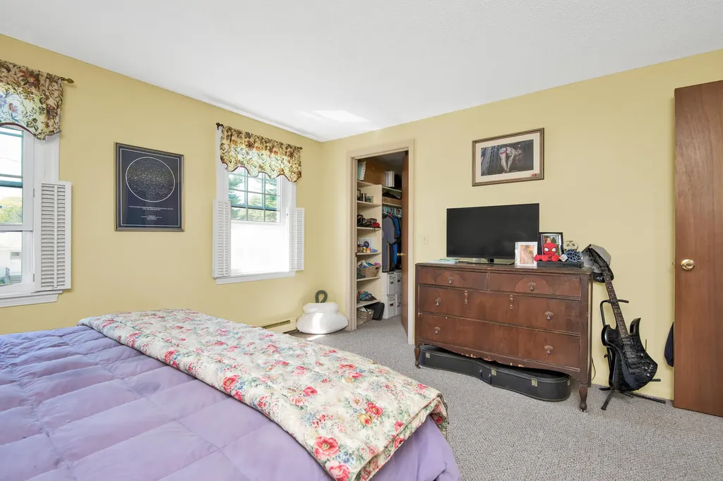 2 Hennessey Avenue Brunswick ME 04011