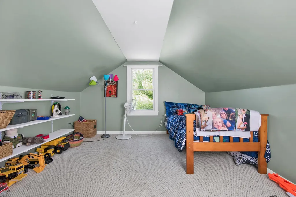 2 Hennessey Avenue Brunswick ME 04011