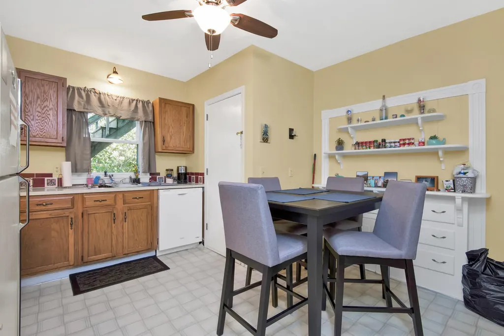 2 Hennessey Avenue Brunswick ME 04011