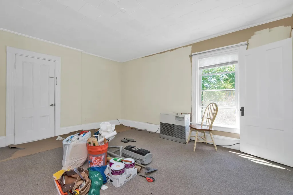2 Hennessey Avenue Brunswick ME 04011