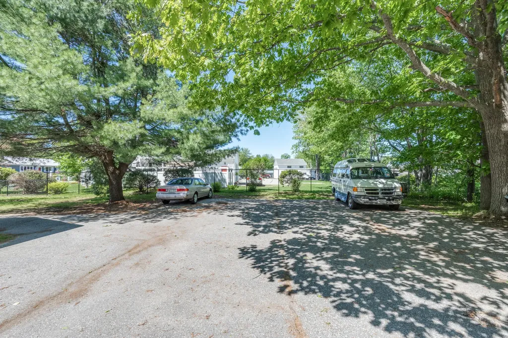 2 Hennessey Avenue Brunswick ME 04011