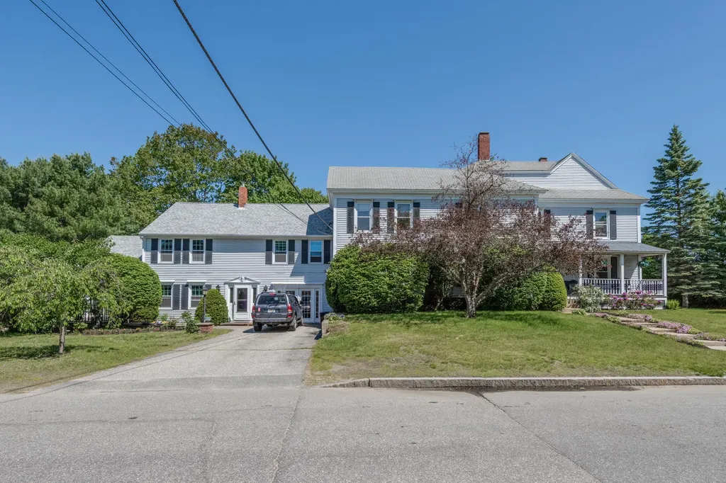 2 Hennessey Avenue Brunswick ME 04011