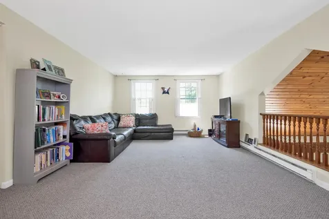 2 Hennessey Avenue Brunswick ME 04011