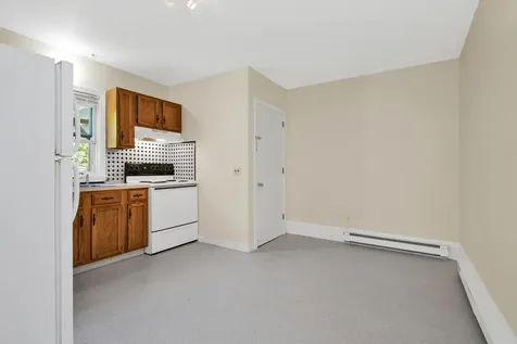 2 Hennessey Avenue Brunswick ME 04011