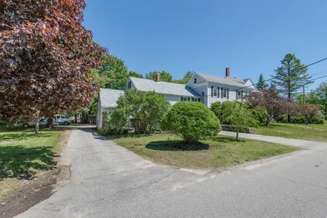 2 Hennessey Avenue Brunswick ME 04011