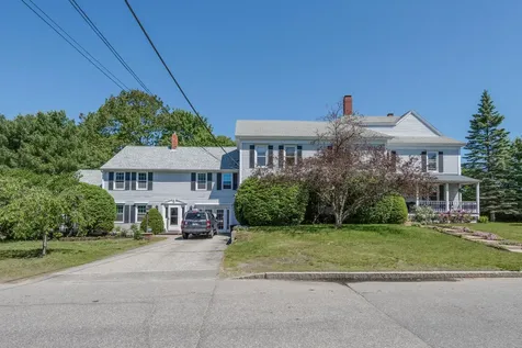 2 Hennessey Avenue Brunswick ME 04011
