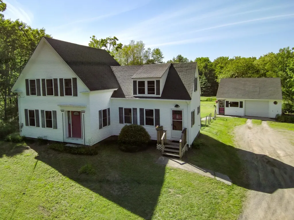 691 Hallowell-litchfield Road West Gardiner ME 04345