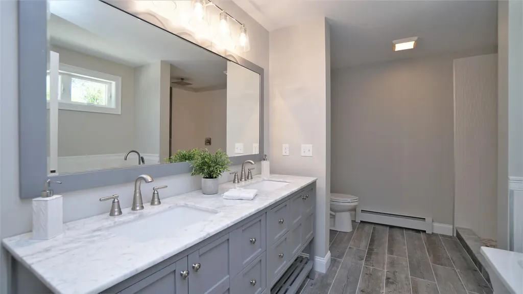 272 Blackstrap Road Falmouth ME 04105