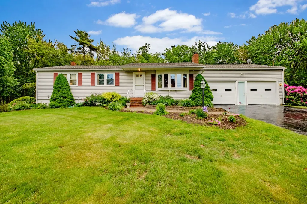 36 Old Neck Road Scarborough ME 04074