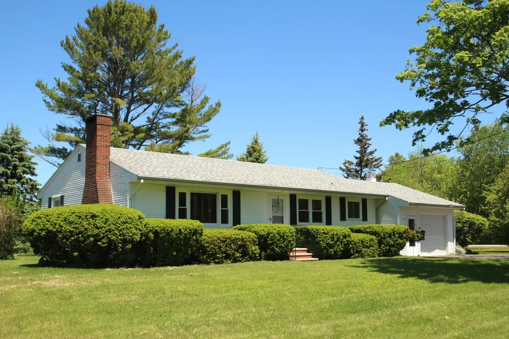 100 Waldo Avenue Rockland ME 04841