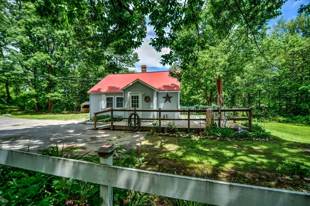 160 Kenney Road Leeds ME 04263