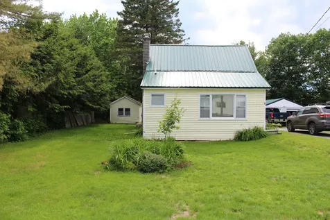 20 Highland Avenue Bradley ME 04411
