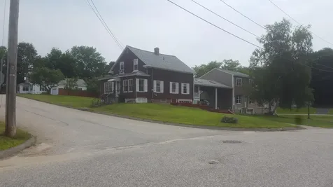 142 Baxter Avenue Auburn ME 04210