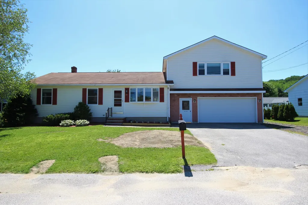 21 School Street Lewiston ME 04240