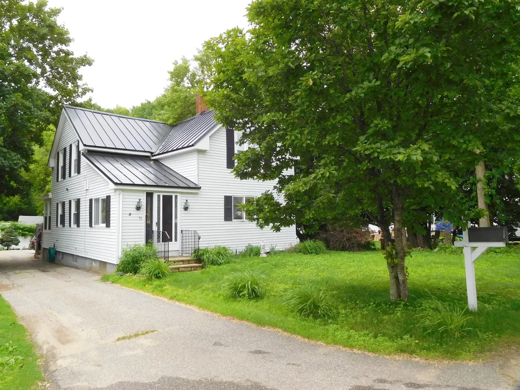 16 Mower Avenue Lewiston ME 04240
