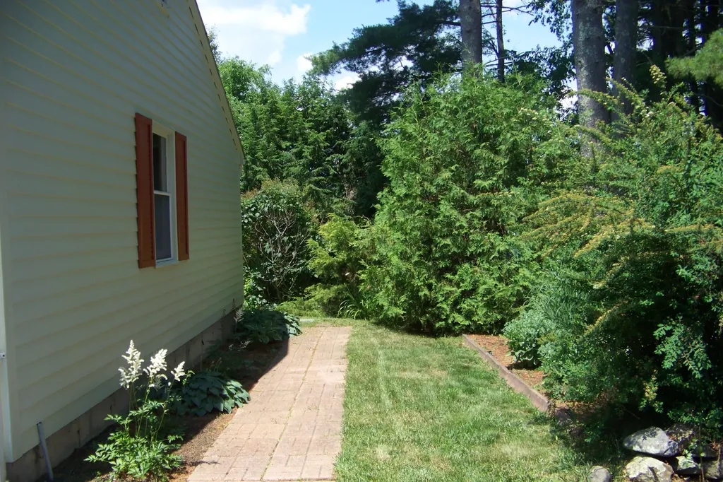 19 James Avenue Sanford ME 04073
