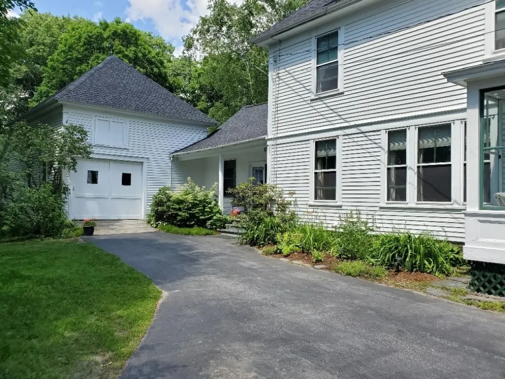 114 Lake Avenue Farmington ME 04938