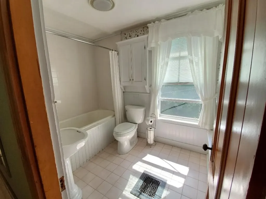 114 Lake Avenue Farmington ME 04938