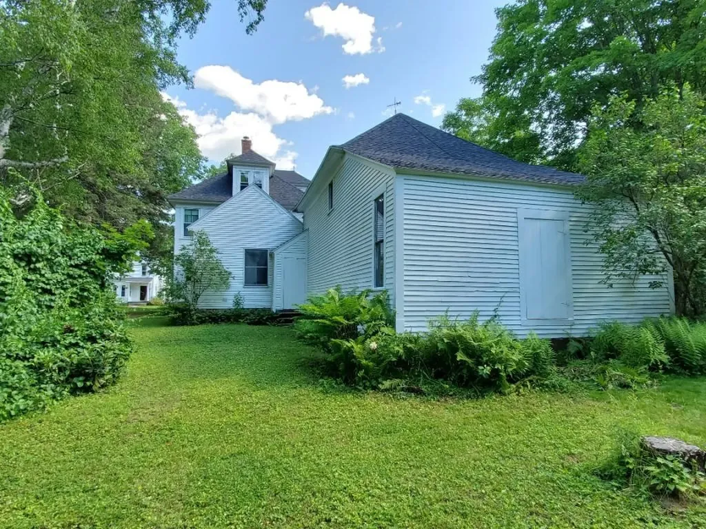 114 Lake Avenue Farmington ME 04938