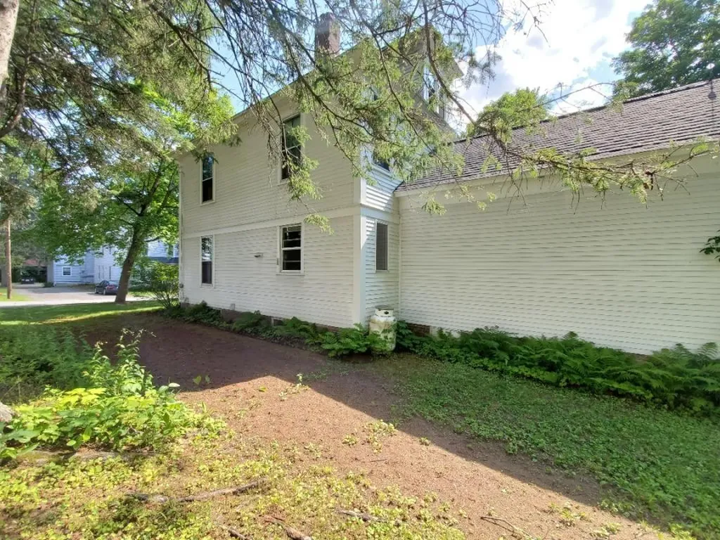114 Lake Avenue Farmington ME 04938
