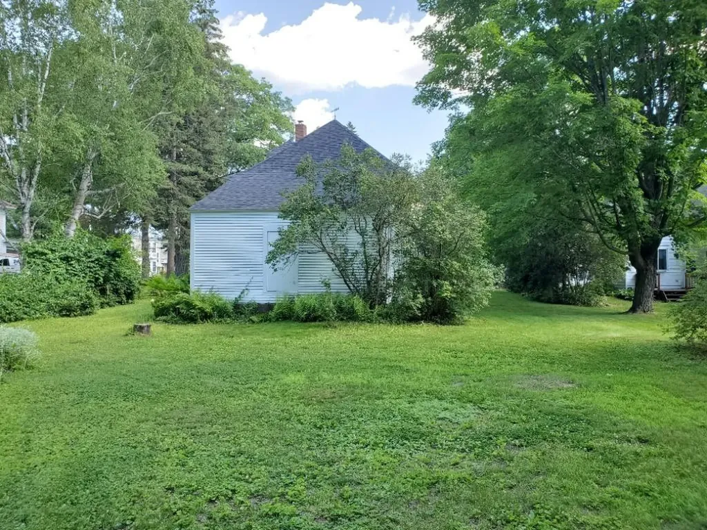 114 Lake Avenue Farmington ME 04938
