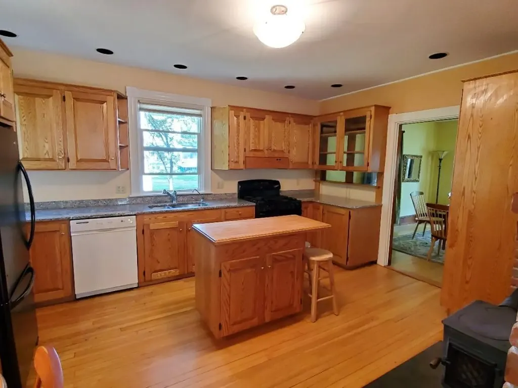 114 Lake Avenue Farmington ME 04938