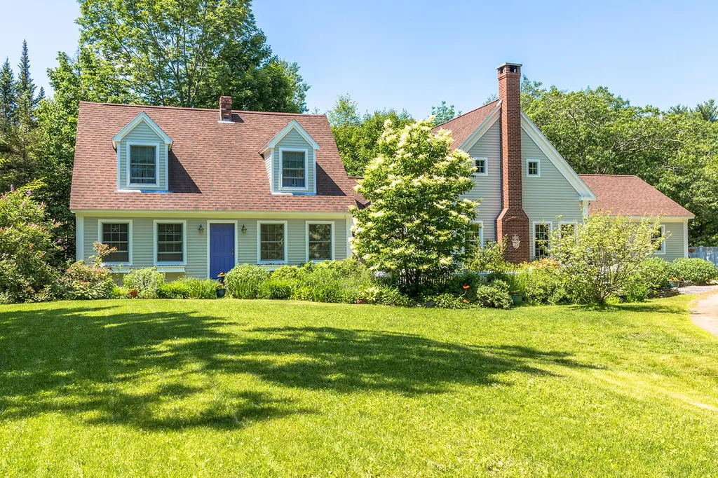11 Grace Lane Lincolnville ME 04849