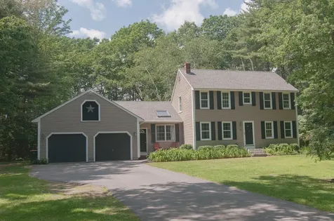 16 Glendale Circle Scarborough ME 04074