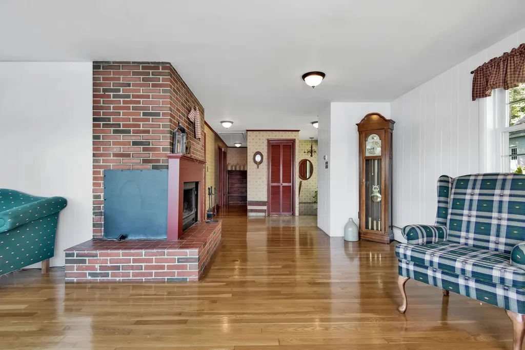 45 Sunset Road Falmouth ME 04105